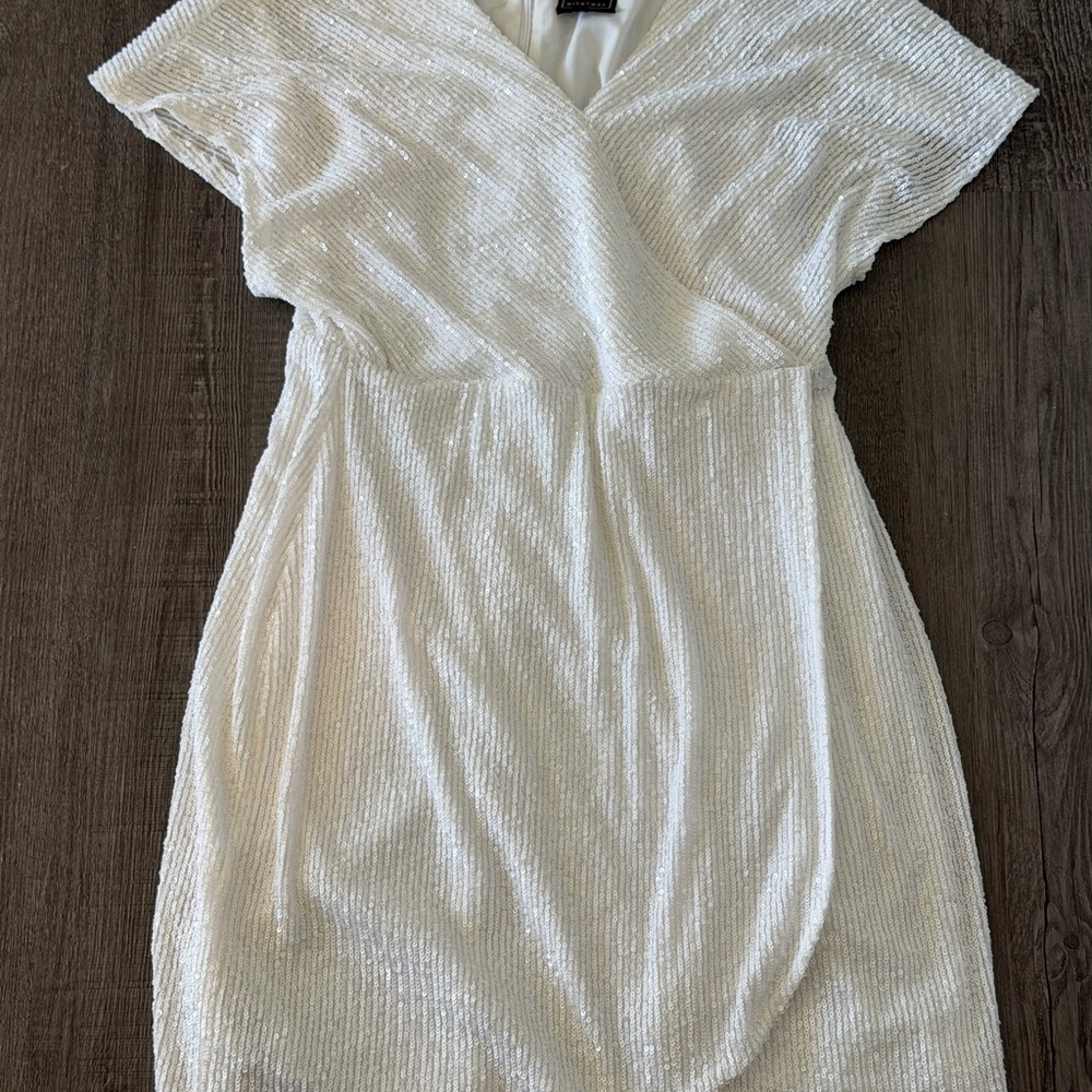 Night Way Collections White Sequin Mini Cocktail Dress 6P V Neck Split